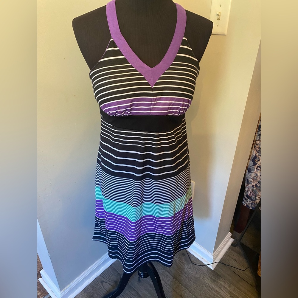 Outdoor lifestyle, women’s Razorback dress size medium